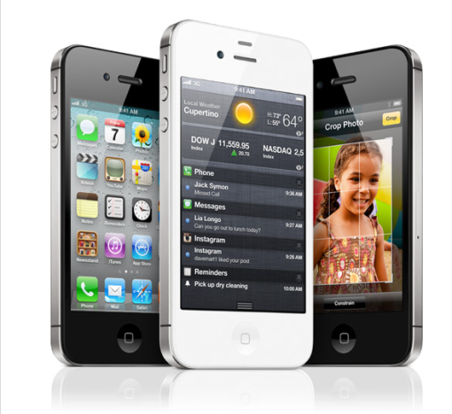 Và iPhone 4S, một phiên bản nâng cấp từ chiếc iPhone 4 với tốc độ nhanh hơn