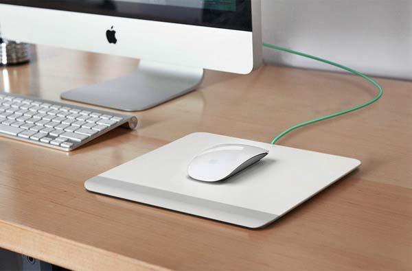 resurge_apple_magic_mouse_mousepad_with_battery_pack_1