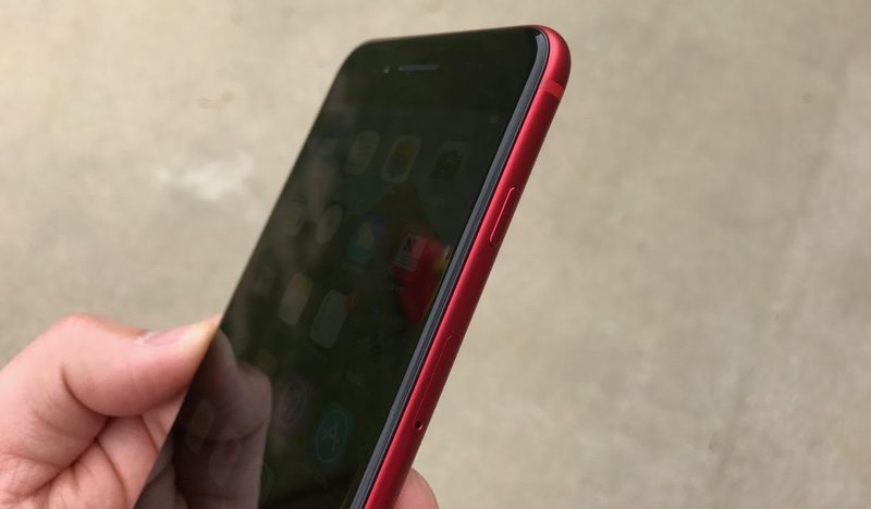 iPhone 7 hoá kiếp đỏ đen sau khi thay đổi linh kiện